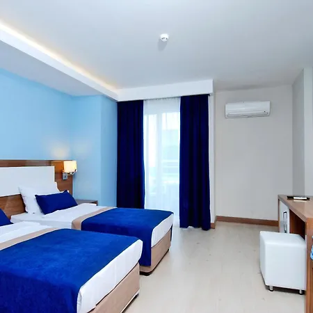 Kleopatra Ramira Hotell 4*