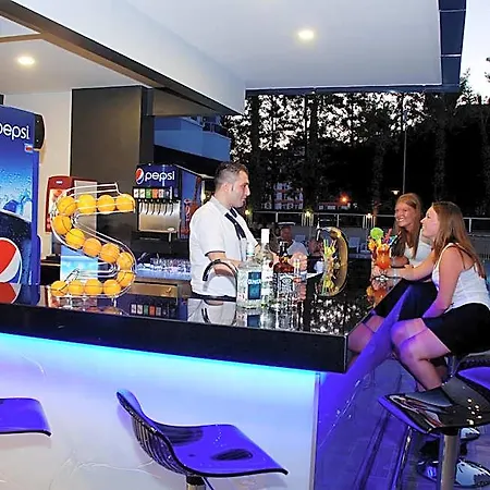 Hotel Kleopatra Ramira 4*