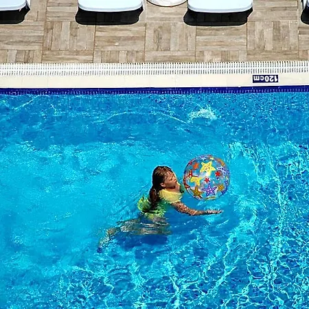 Kleopatra Ramira Alanya