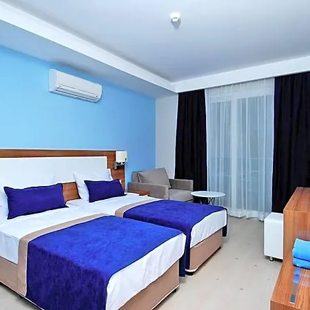 Kleopatra Ramira Ξενοδοχείο 4*