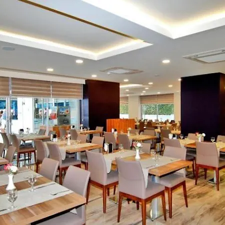 Kleopatra Ramira 4*