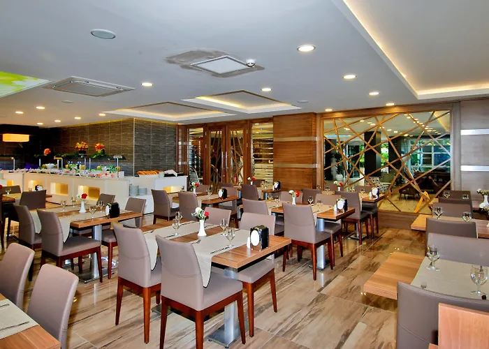 Hotell Kleopatra Ramira 4*