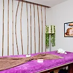 Kleopatra Ramira Hotel